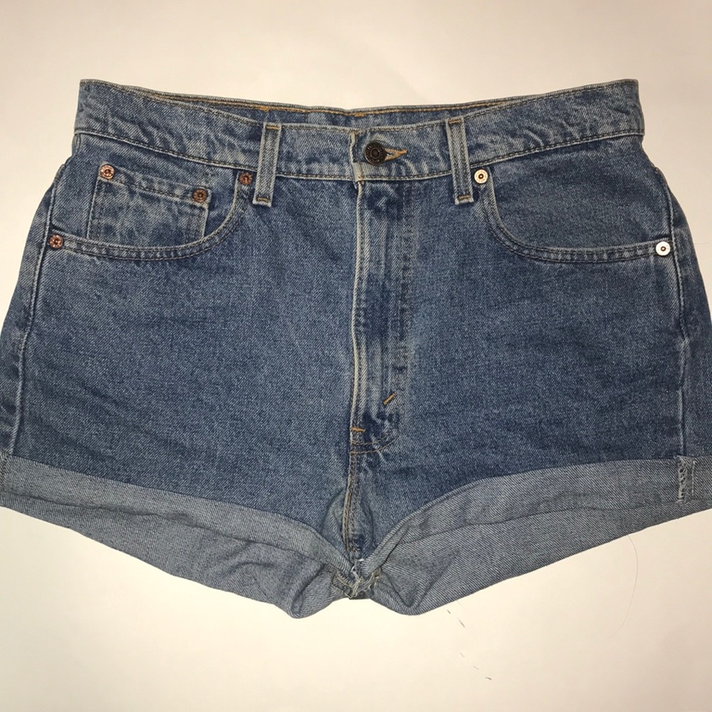 Levi’s cut-off mom jean shorts